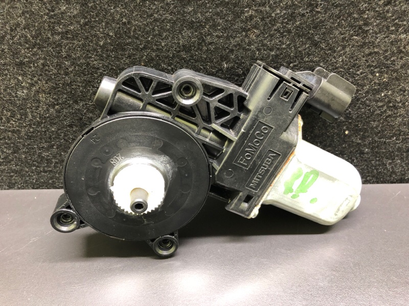 Моторчик стеклоподъемника задний правый FORD ECOSPORT 18-22 1.0 L EcoBoost (Fox) turbo