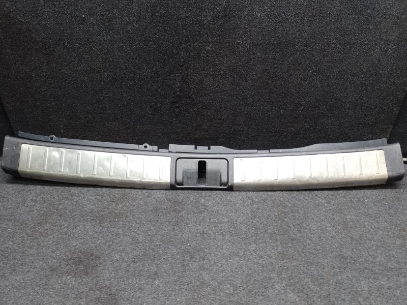 Накладка на порог багажника LEXUS RX350/450 09-15 2009 GGL10L 2GR-FXE 3.5L 58387-48070-C0 Б/У