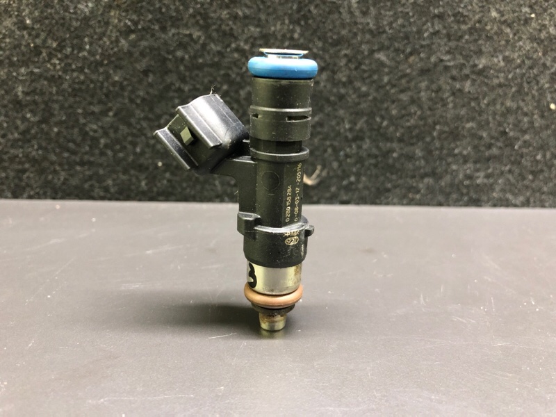 Форсунка топливная FORD FIESTA 08-17 1.6 BE8Z-9F593-B Б/У