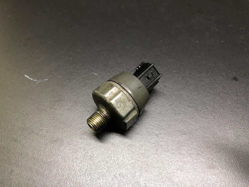 Датчик давления масла ДВС FX S50 03-08