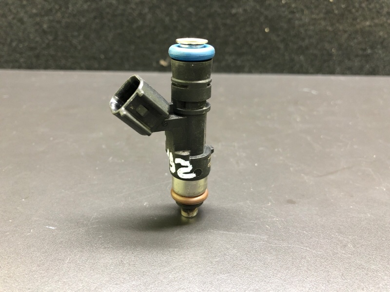 Форсунка топливная FORD FIESTA 08-17 1.6 BE8Z-9F593-B Б/У