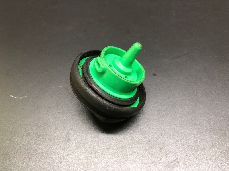 Крышка топливного бака PASSAT B7 11-15