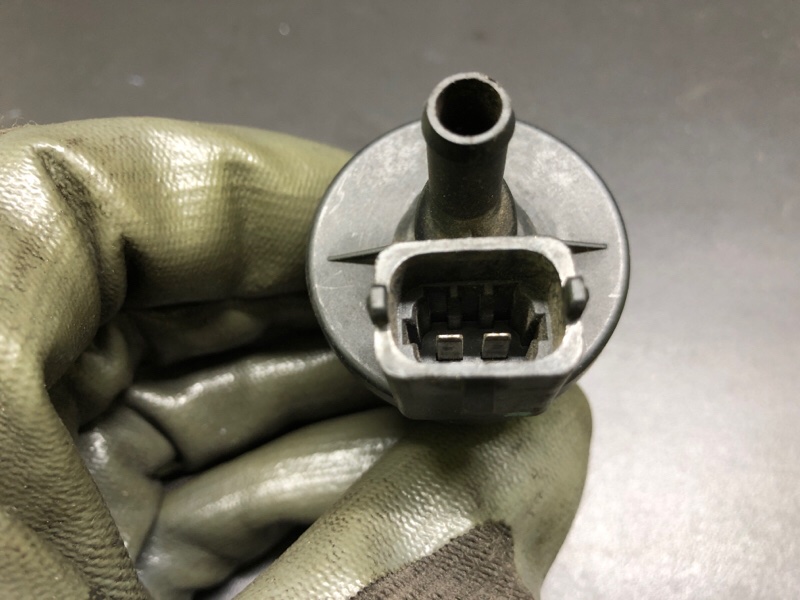 Клапан вентиляции топливного бака MAZDA 5 CR 05-10