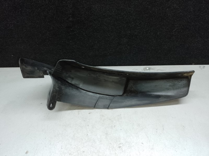 Брызговик передний правый RX300 98-03 2001 3.0 1MZFE