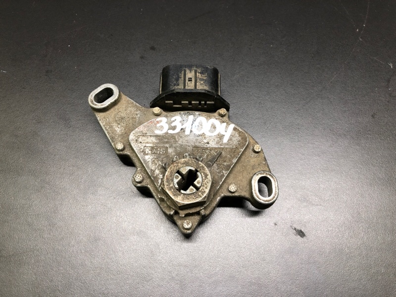 Датчик положения селектора АКПП TOYOTA CAMRY 30 02-06 84540-48010 Б/У