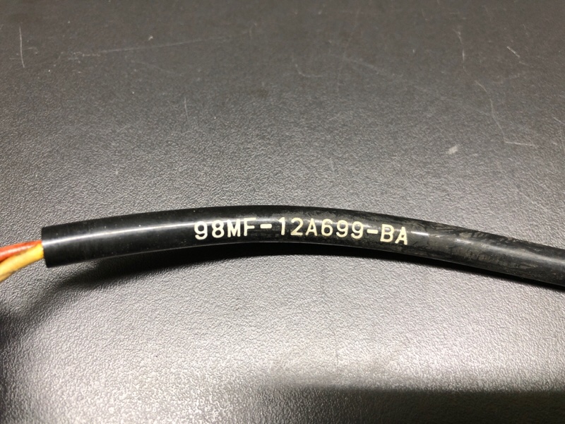 Датчик детонации FIESTA 08-17 1.6