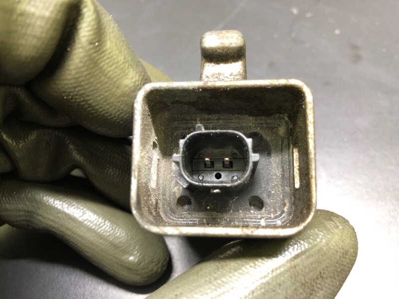 Датчик удара LEXUS ES300 ES330 01-06