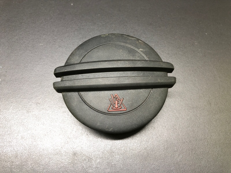 Запчасть крышка расширительного бачка VOLKSWAGEN TIGUAN 08-17 3C0 121 321 Б/У Крышка расширительного бачка VOLKSWAGEN TIGUAN 08-17 3C0 121 321 Б/У