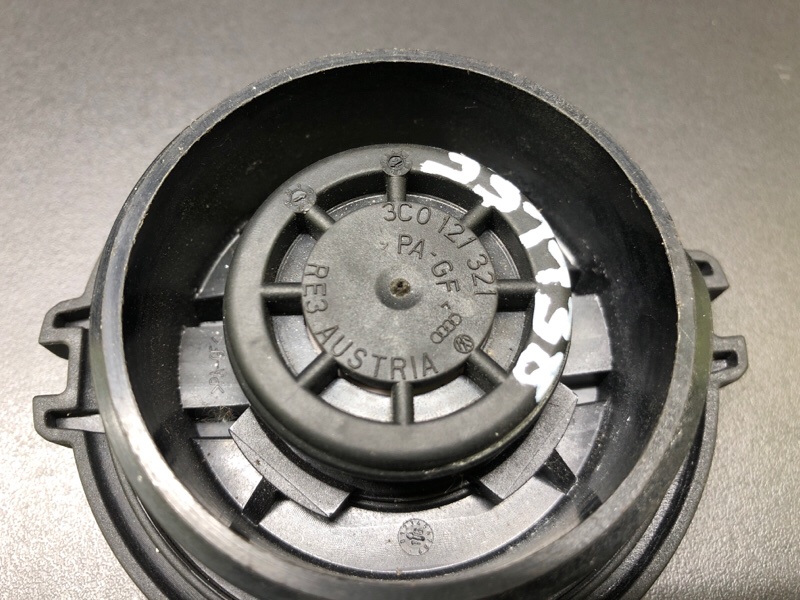 Крышка расширительного бачка VOLKSWAGEN TIGUAN 08-17 Крышка расширительного бачка VOLKSWAGEN TIGUAN 08-17