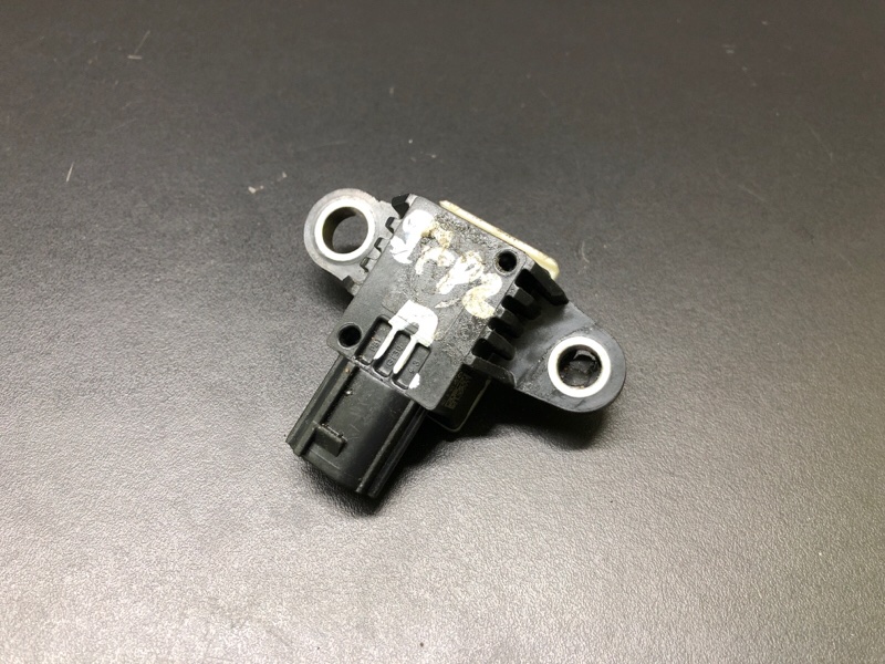 Датчик удара NISSAN SENTRA B17 12-21 2013 1.8 MRA8DE 98836-3TA6B Б/У