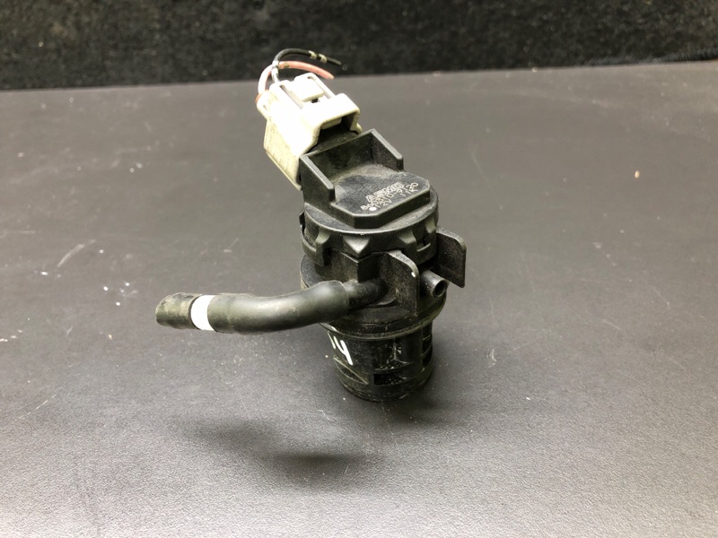 Запчасть насос омывателя стекла MAZDA CX-7 06-12 BP4K-67-482 Б/У Насос омывателя стекла MAZDA CX-7 06-12 BP4K-67-482 Б/У