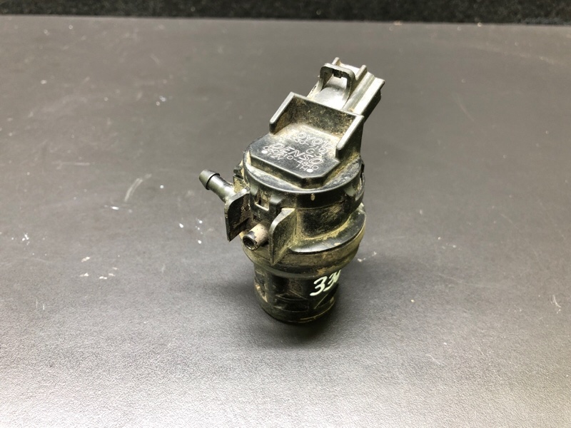 Насос омывателя стекла TOYOTA COROLLA 150 06-13 85330-71010 Б/У