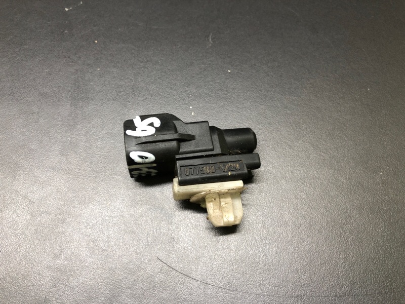 Датчик температуры наружного воздуха MITSUBISHI OUTLANDER XL 05-13 MR320628 Б/У