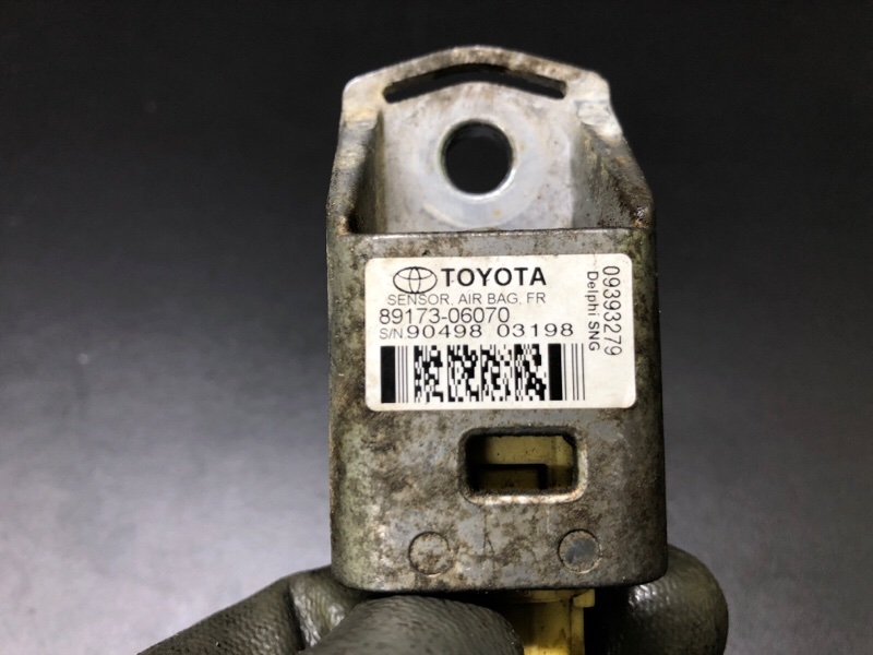 Датчик удара LEXUS ES300 ES330 01-06