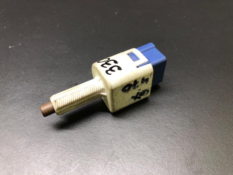 Датчик положения педали тормоза GX470 02-09