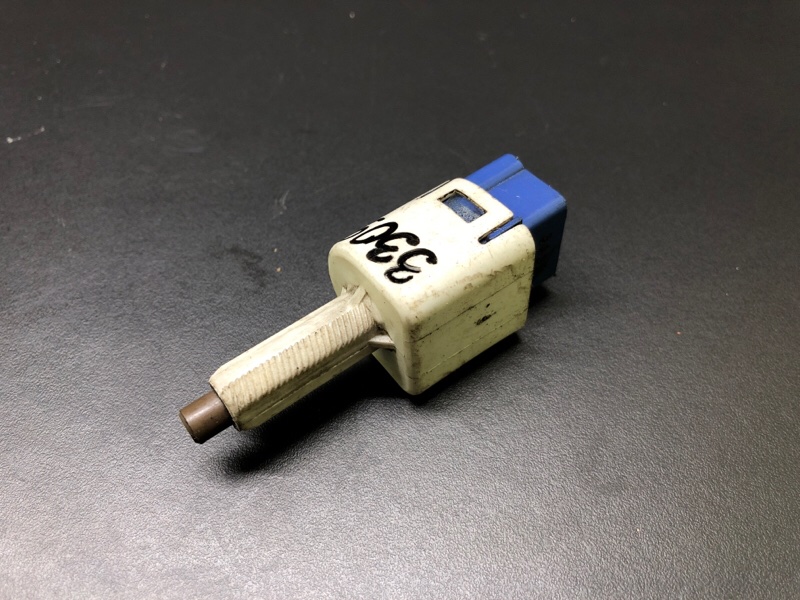 Датчик положения педали тормоза GX470 02-09