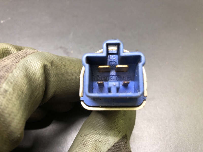 Датчик положения педали тормоза LEXUS GX470 02-09