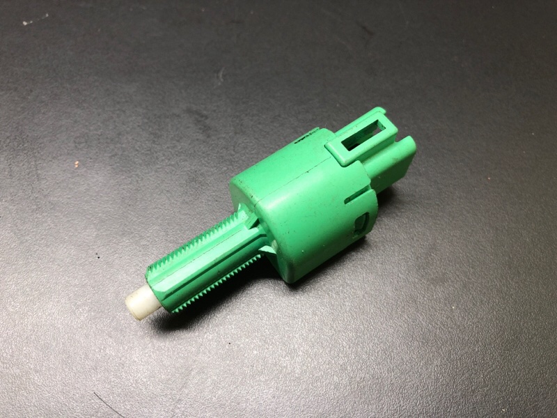 Датчик положения педали тормоза ASX / OUTLANDER SPORT 10-21