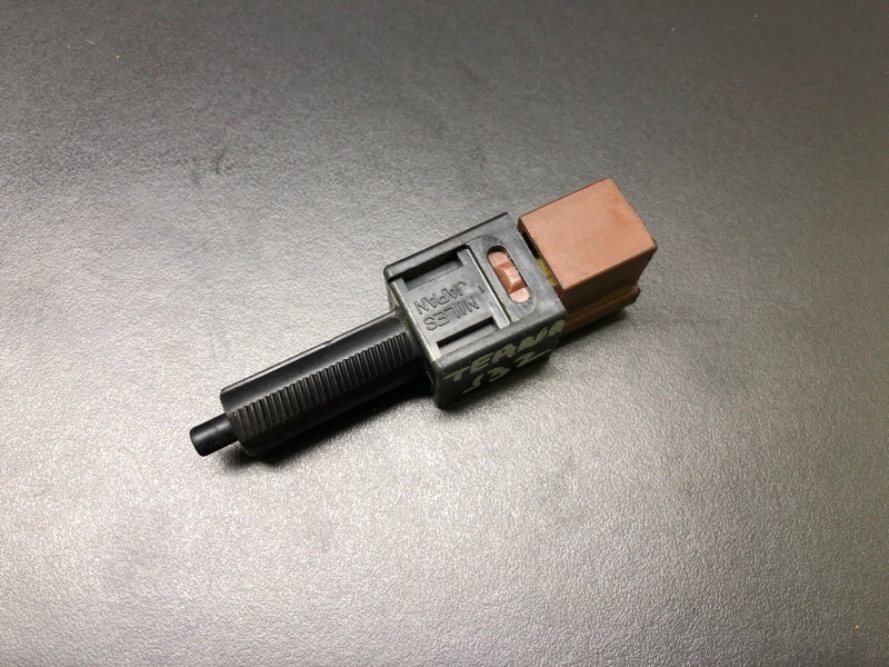 Датчик положения педали тормоза TEANA J32 08-14