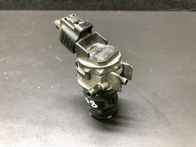 Насос омывателя стекла LEXUS CT200 11-17 85330-60180 Б/У