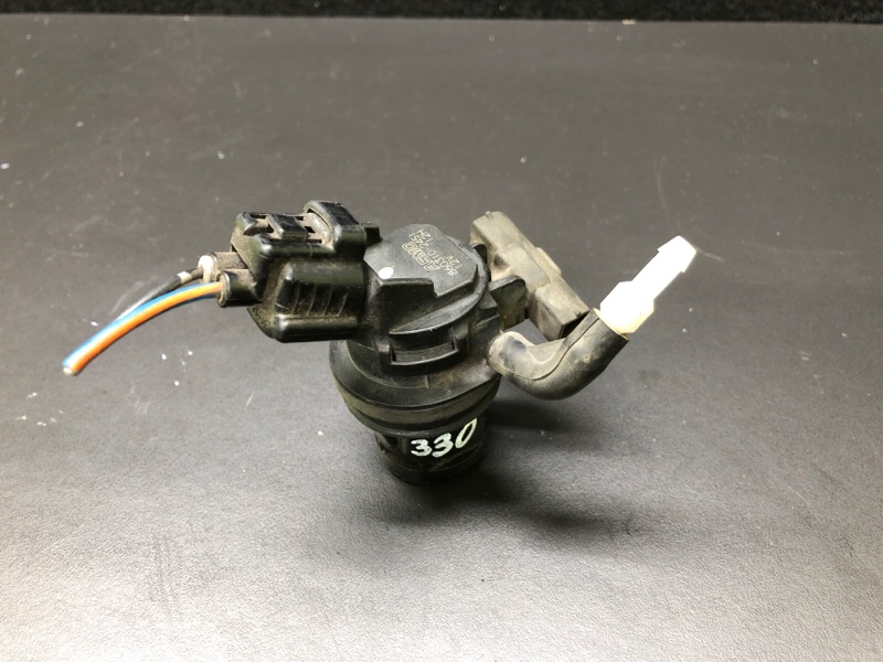 Насос омывателя стекла CX-7 06-12 Насос омывателя стекла CX-7 06-12