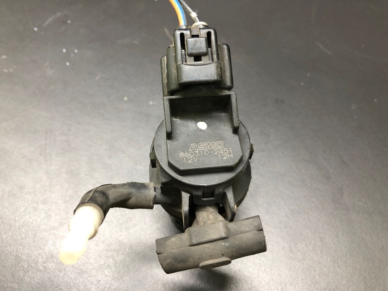 Насос омывателя стекла CX-7 06-12 Насос омывателя стекла CX-7 06-12