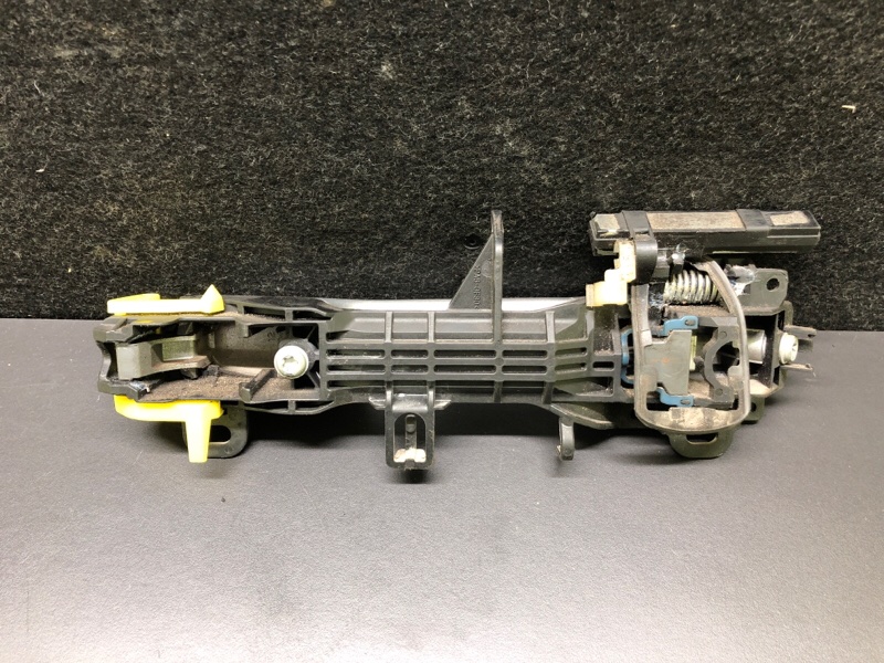 Ручка двери наружная передняя правая PRIUS - 30 09-17 2011 XW30 1.8 2ZRFXE Ручка двери наружная передняя правая PRIUS - 30 09-17 2011 XW30 1.8 2ZRFXE