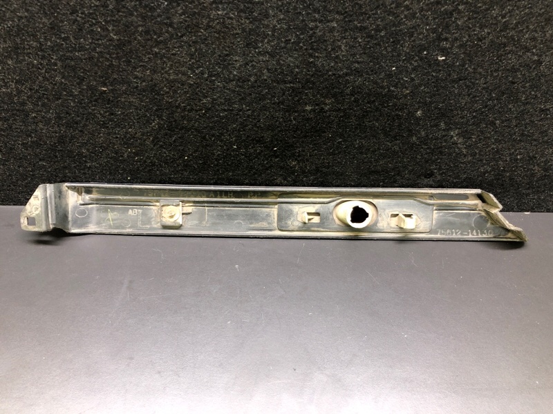 Накладка бампера передняя левая TOYOTA SUPRA 86-92