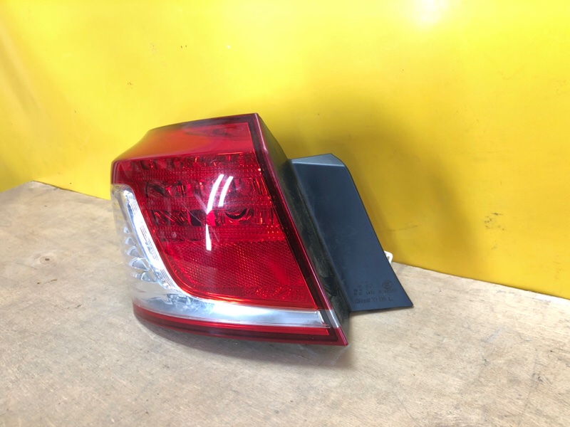 Фонарь наружный левый LEXUS ES350 06-12