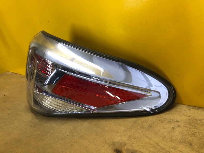 Фонарь наружный правый RX350/450 09-15