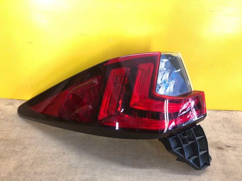 Запчасть фонарь наружный левый LEXUS RX350/450 15-22 815600E130 Б/У Фонарь наружный левый LEXUS RX350/450 15-22 815600E130 Б/У