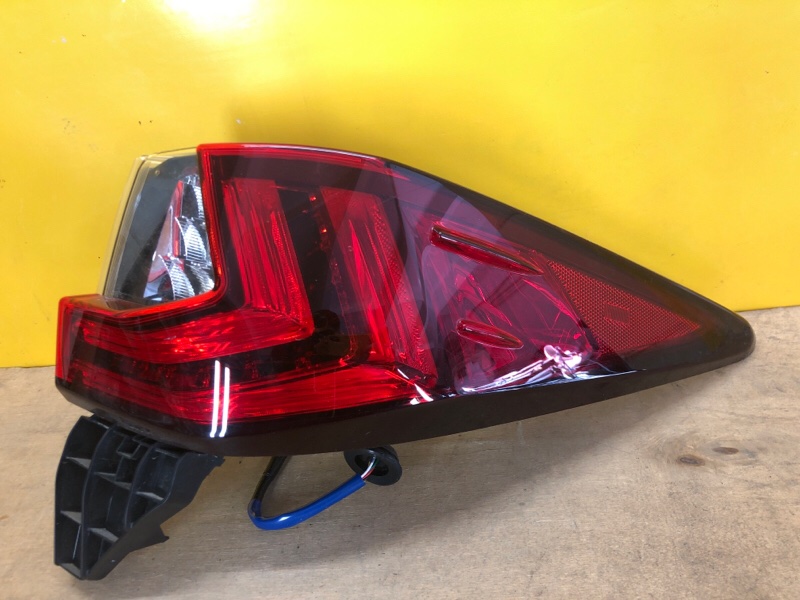 Запчасть фонарь наружный правый LEXUS RX350/450 15-22 815500E130 Б/У Фонарь наружный правый LEXUS RX350/450 15-22 815500E130 Б/У
