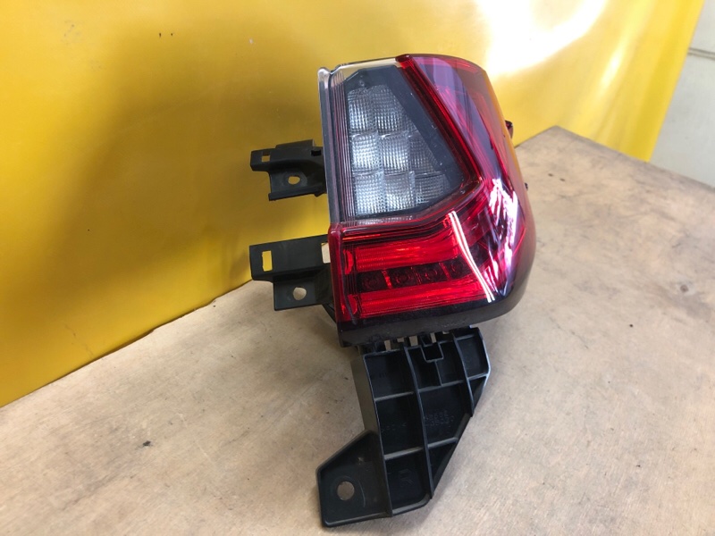 Фонарь наружный правый LEXUS RX350/450 15-22 Фонарь наружный правый LEXUS RX350/450 15-22