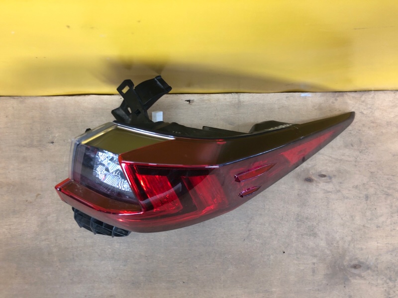 Фонарь наружный правый RX350/450 15-22 Фонарь наружный правый RX350/450 15-22