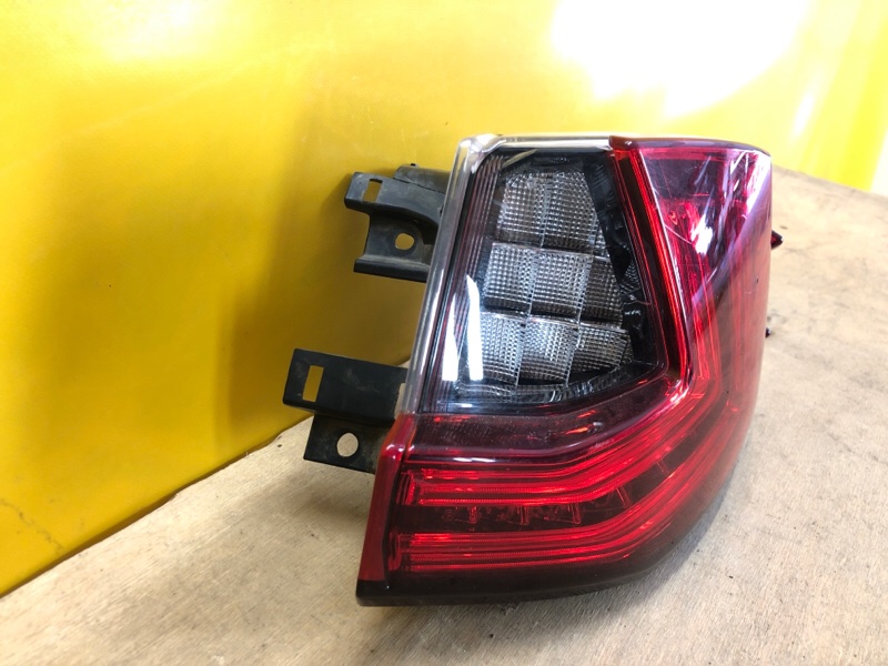 Фонарь наружный правый LEXUS RX350/450 15-22 Фонарь наружный правый LEXUS RX350/450 15-22