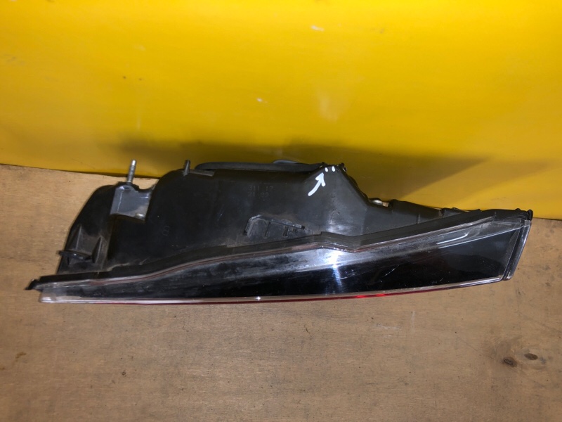 Фонарь внутренний правый RX350/450 15-22