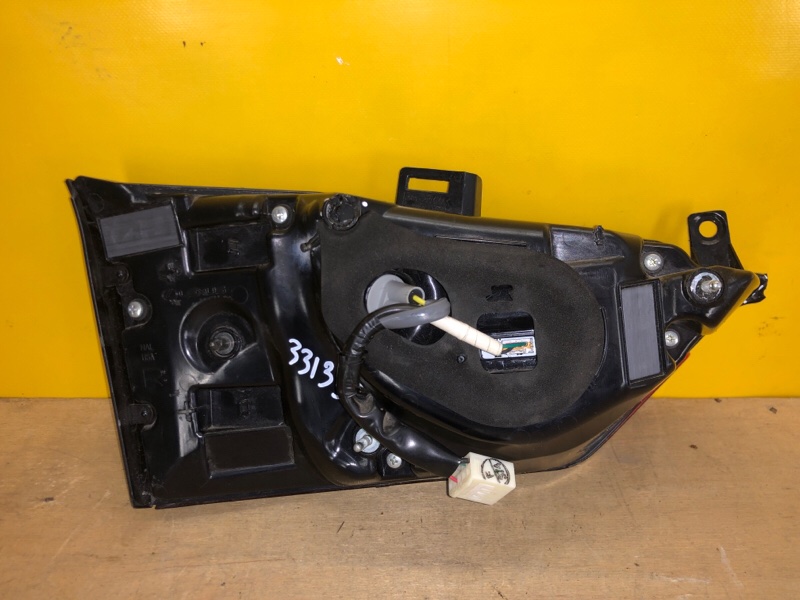 Фонарь внутренний правый RX350/450 15-22