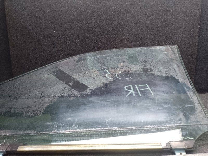 Стекло двери переднее правое GX470 02-09 2003 UZJ120L 4.7 2UZFE