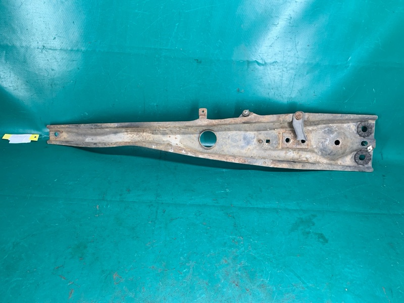 Балка двигателя продольная MAZDA 323 BJ 98-2003