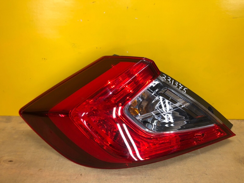 Фонарь наружный левый HONDA CIVIC FC/FK 15- 33550-TBA-A01 Б/У