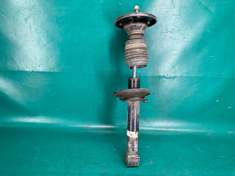 Амортизатор передний правый MITSUBISHI L200 06-14 Амортизатор передний правый MITSUBISHI L200 06-14