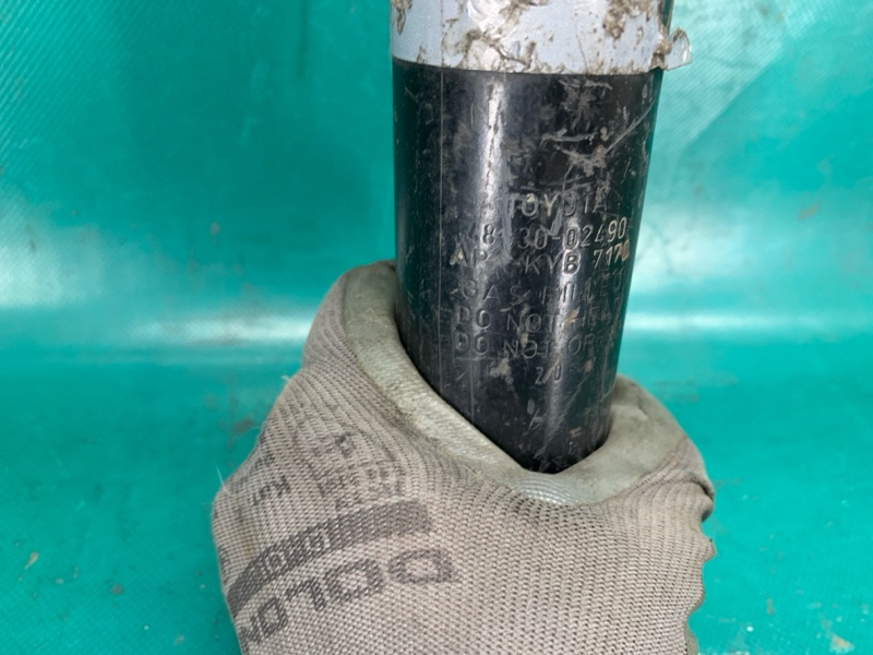 Амортизатор задний левый AURIS 06-12 Амортизатор задний левый AURIS 06-12