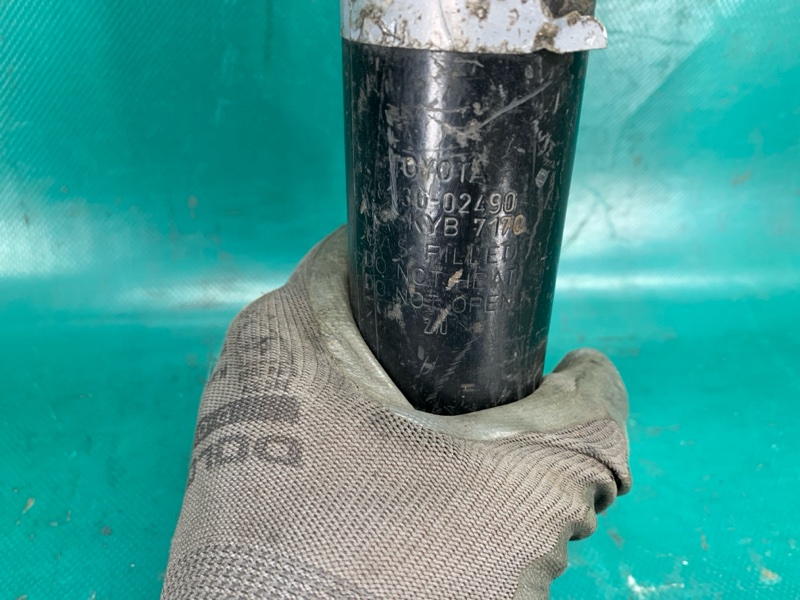 Амортизатор задний левый AURIS 06-12 Амортизатор задний левый AURIS 06-12