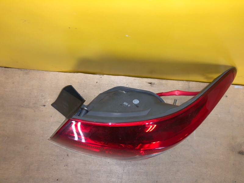 Фонарь наружный правый ES350 06-12