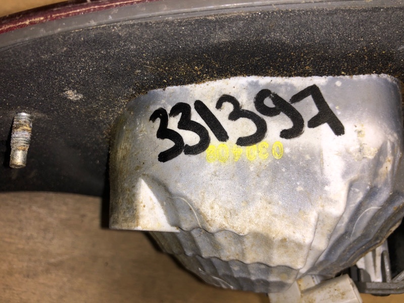 Фонарь внутренний правый COROLLA 150 06-13