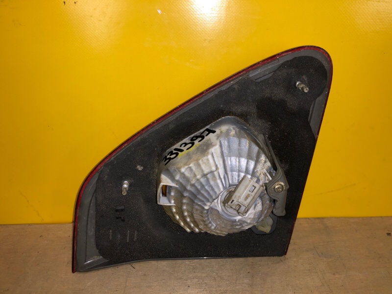 Фонарь внутренний правый COROLLA 150 06-13