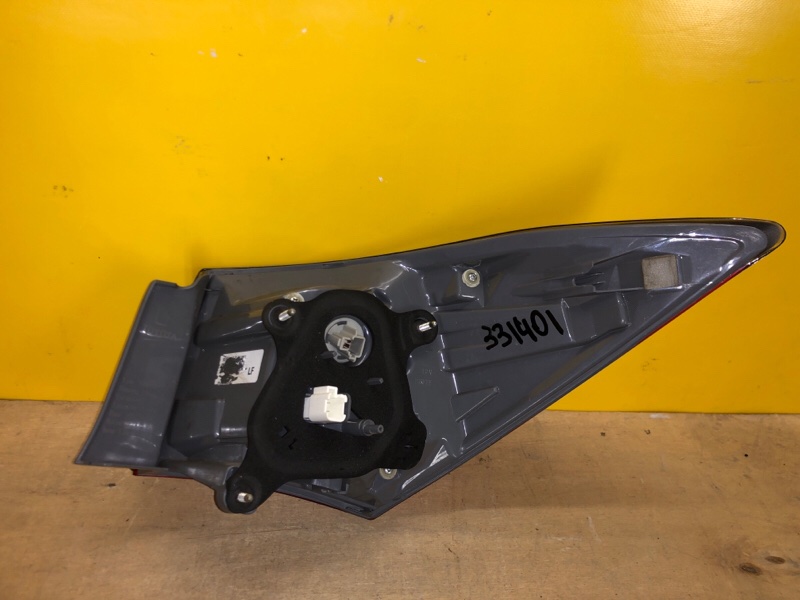 Фонарь наружный левый COROLLA 12-19 E180 Фонарь наружный левый COROLLA 12-19 E180