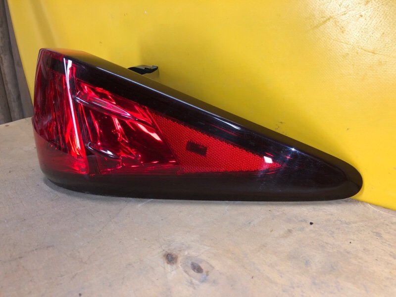 Фонарь наружный правый LEXUS RX350/450 15-22 Фонарь наружный правый LEXUS RX350/450 15-22