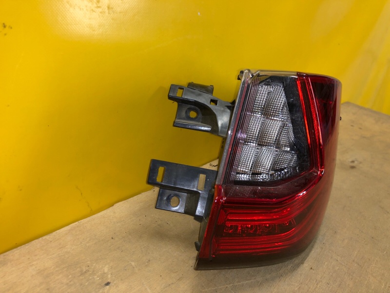 Фонарь наружный правый RX350/450 15-22 Фонарь наружный правый RX350/450 15-22