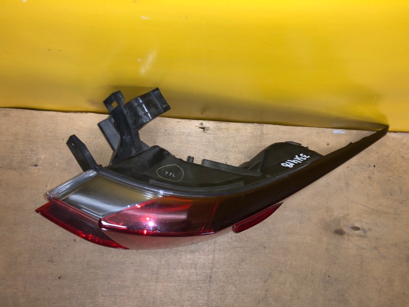 Фонарь наружный правый RX350/450 15-22 Фонарь наружный правый RX350/450 15-22